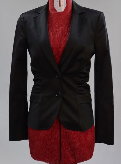 null Lot de 4 pièces : 1 manteau en lainage noir Dolce & Gabbana, 1 veste noire Etro,...