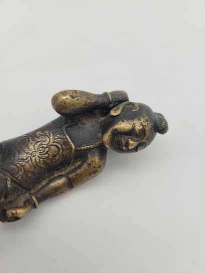 null Poids de calligraphe en alliage cuivreux, Chine, XIXe siècle
Représentant un...