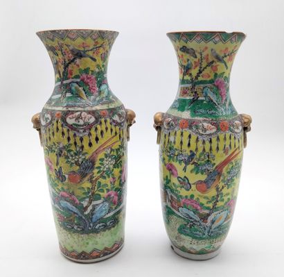 Two porcelain baluster vases, China, Canton,...