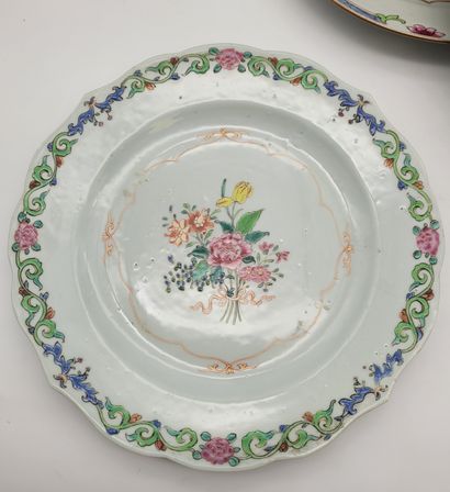 null 11 assiettes en porcelaine polychrome, Chine, Compagnie des Indes, XVIIIe siècle
Dont...