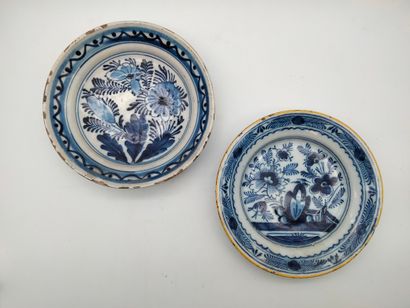 null 2 assiettes en porcelaine, Chine, Compagnie des Indes, XVIIIe siècle
Dont :
-...