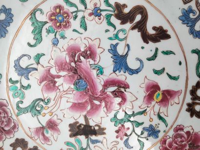 null 2 assiettes en porcelaine, Chine, Compagnie des Indes, XVIIIe siècle
Dont :
-...