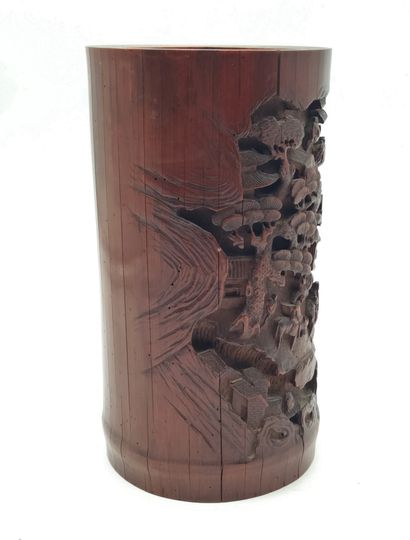 null Brush pot bitong, China, circa 1900In
bamboo carved with various animated scenes...