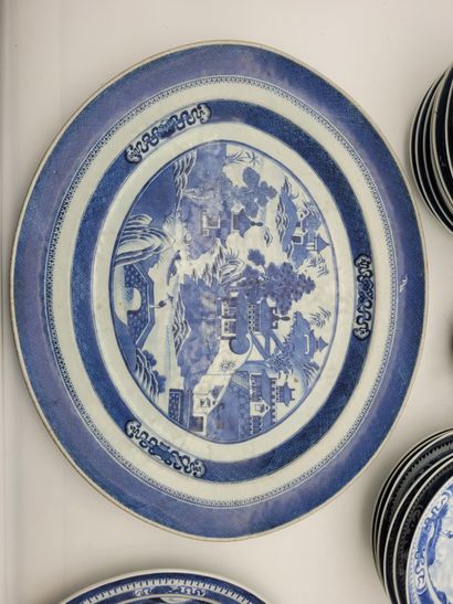 null Part of a service composed of nineteen pieces in blue and white porcelain decorated...