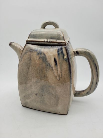  Large glazed ceramic teapot, China for CFOC...