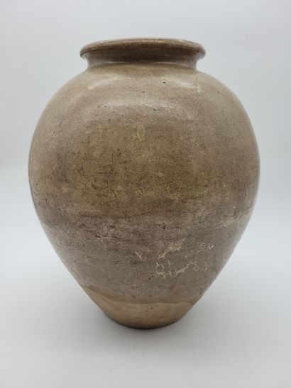 null Stoneware ovoid vase, Southeast
AsiaBeige
cover
with drips, brown stainHeight
:...
