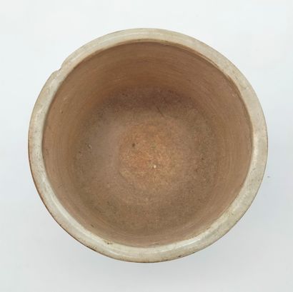 null Vase et cache-pot, Chine, XIXe - XXe siècle
Vase soliflore en porcelaine et...