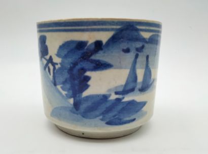  Vase et cache-pot, Chine, XIXe - XXe siècle Vase soliflore en porcelaine et cache-pot...