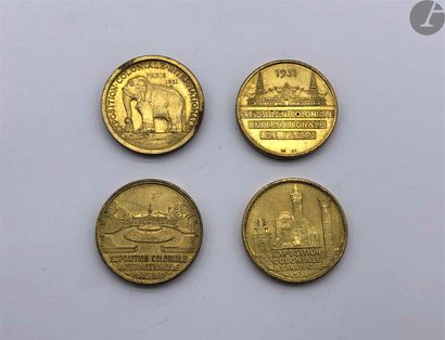 null Lot de 4 médailles de l'Exposition Coloniale de 1931 : Asie, Afrique, Amérique,...