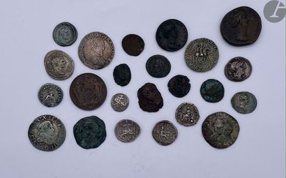 null Lot of antique roman coins. Mainly roman (deniers, small bronzes, testons Henri...