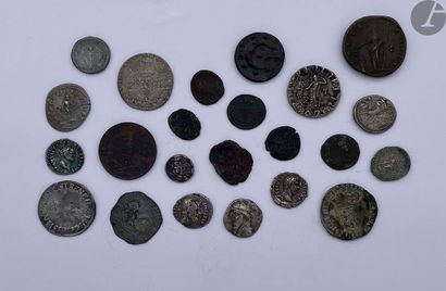 null Lot of antique roman coins. Mainly roman (deniers, small bronzes, testons Henri...