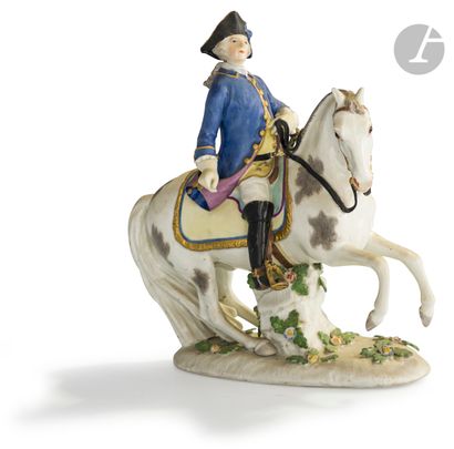 null Meissen
Groupe en porcelaine représentant un gentilhomme à cheval, à décor polychrome.
Marqué :...