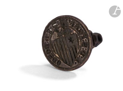  Matrice de sceau en bronze de forme circulaire, armoiries palé au franc canton chargé...