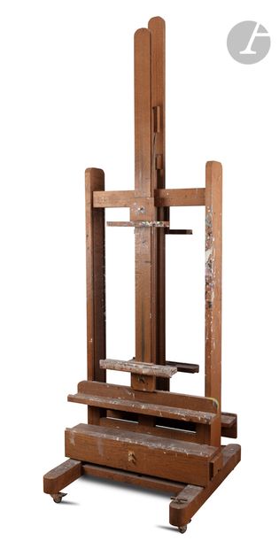 null Double-sided oak easel on casters. 
Establishment Marin; (missing crank, paint...