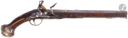  Long officer's flintlock pommel gun {CR}Round barrel decorated with brass inlays,...