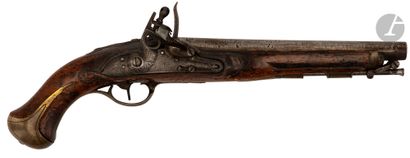  Strong flintlock pommel gun.{CR}Round barrel with thunder flat, flat body lock,...
