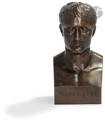null CHAUDET (d’après). {CR}L’Empereur Napoléon Ier à l’antique{CR}Bronze à patine...
