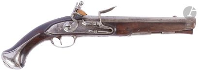  Pistolet d’arçon à silex au modèle du Royal carabinier 1771. {CR}Canon rond à méplat...