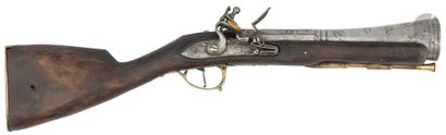  Small Spanish flintlock escopette. {CR}Barrel blunderbussed with the mouth, with...