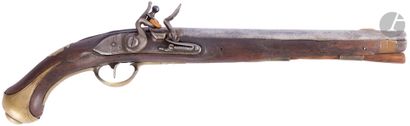  Long flintlock pommel gun.{CR}Round barrel with flats to thunder. Lock and hammer,...