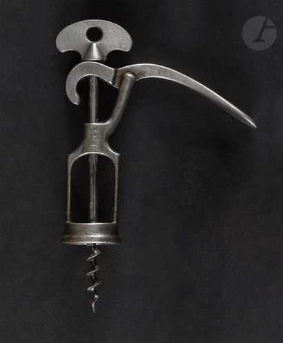 null COVILLE

Corkscrew with simple iron lever.

Model " LE RAPIDE ", 1904.

Marked...