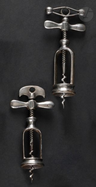 null PERIL

Two corkscrews with double propeller models " AÉRO ".

Marked " AÉRO...