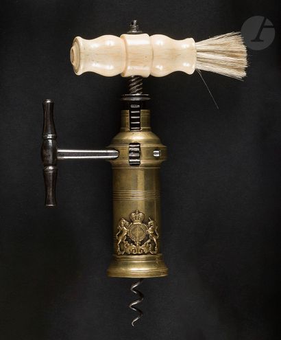 null Corkscrew said " KING SCREW " with steel and brass rack, the handle in turned...