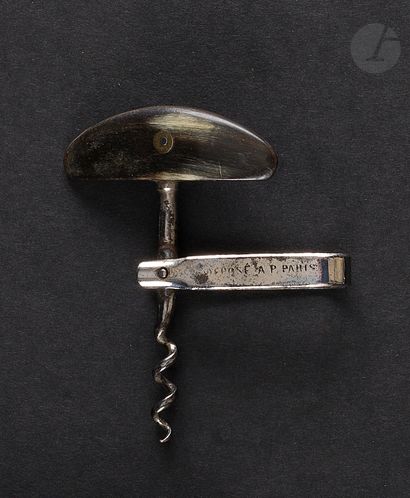 null ADOLPHE PECQUET (1883-1911)

Iron pocket corkscrew, the removable worm guard,...