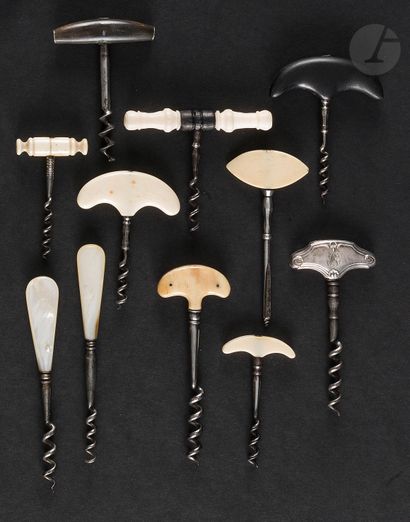 null Lot of eleven simple corkscrews miniature or perfume. Handle in mother-of-pearl,...
