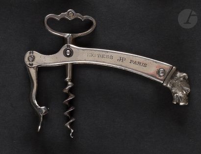 null JACQUES PÉRILLE (1837-1903)

Tire-bouchon pliant à levier en métal nickelé,...