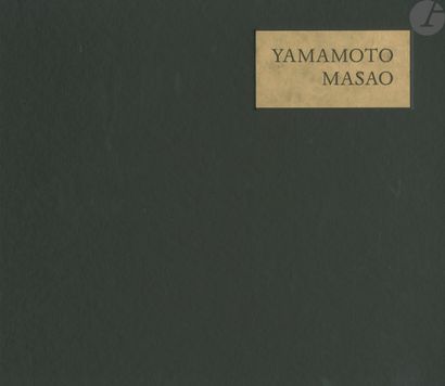 null [Un livre - Une (des) photographie(s)]
YAMAMOTO, MASAO (1957) [Signed]
Masao...