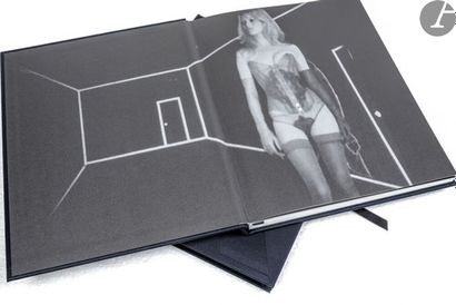null [
KATE MOSS & AGENT PROVOCATEURThe
Four Dreams of Miss X. 
Pavilion Books, 2007.
in-4...
