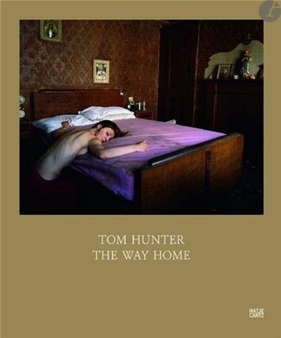 null [A book - A photograph(s)
]HUNTER, TOM [Signed]
The Way Home.
Hatje Cantz, 2012.
In-4...