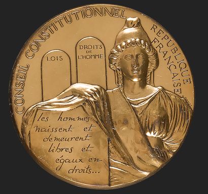 null FRANCE
Médaille en bronze par R. Mayot.
République française. Conseil constitutionnel.
Lois...