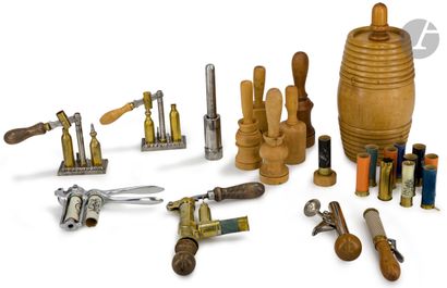 null Set including :
- one powder keg.
- ten cardboard cartridge cases with central...