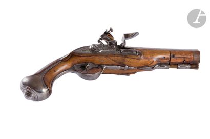 null Double flintlock pistol. 
 Round barrels in table with flats with the thunder....