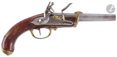  Pistolet de marine à silex dit de bord, modèle 1779, 2e type. Canon rond à méplat...