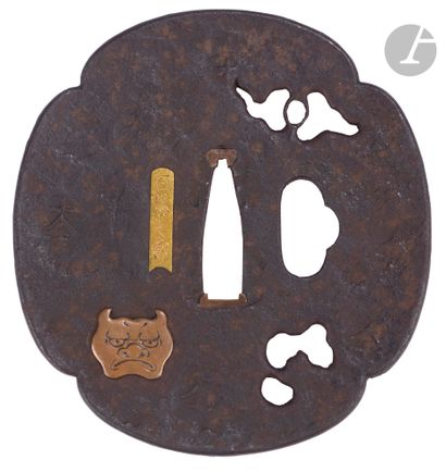 null Tsuba en fer, Japon, milieu de l’époque Edo
De forme mokko gata décorée en ito...