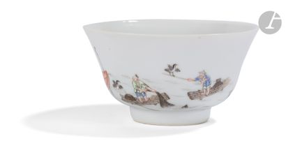 null Small white porcelain bowl enameled in polychrome with a cormorant fishing scene,...