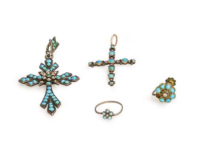 null Lot of silver or 14K gold jewelry (585) decorated with turquoise cabochons including:...