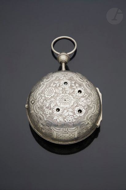 null AUGSBURG CRAFT 1740
Silver carriage watch, the back is engraved with flowers...