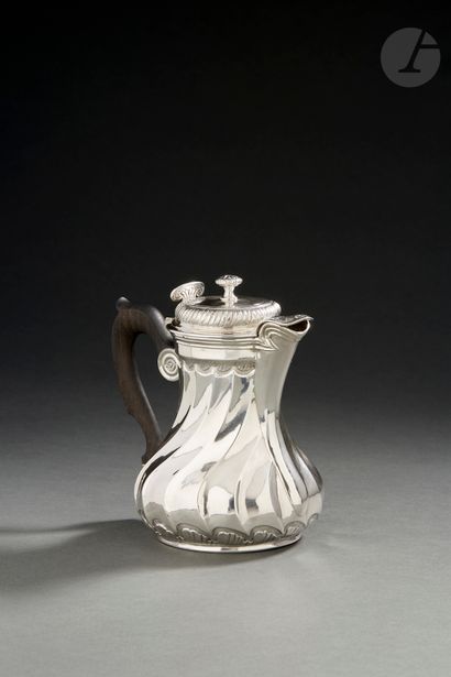 null PARIS 1784 - 1785
Silver coffee pot known as "marabout" with twisted ribs and...