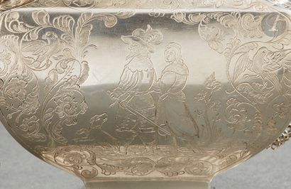 null ATTRIBUTED TO FRANKFURT XIXth CENTURY 
Two engraved silver tea boxes. The rectangular...