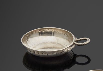 PARIS 1723 - 1724
Silver wine cup embossed...