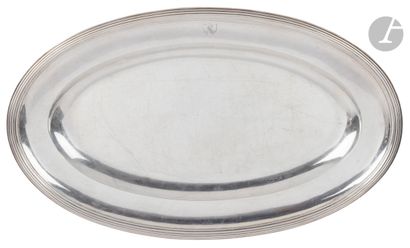 PARIS 1809 - 1819
Silver dish of oval form...