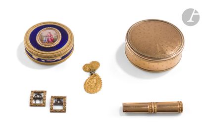 null PARIS 1807 - 1809
Pair of three-colored gold stocking buckles of rectangular...