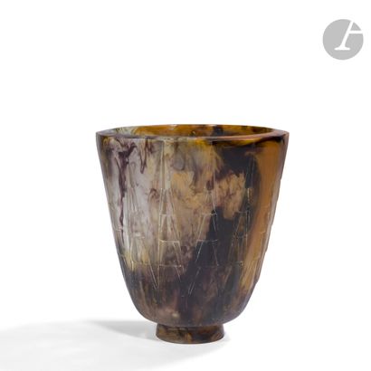 null FRANÇOIS ÉMILE DÉCORCHEMONT (1880-1971)
Vase with triangular sides (ref. 366),...