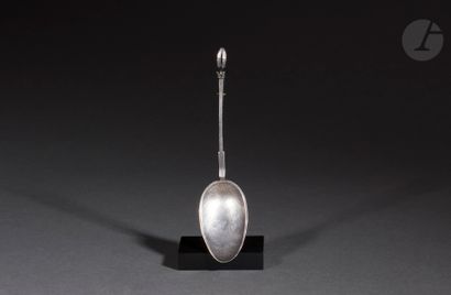 null Spoon with an oval spoon decorated with a radiating incised design
The tapered...