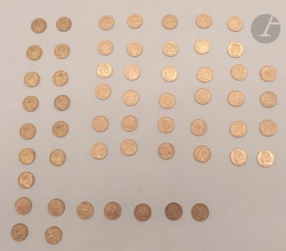 null 56 pièces de 20 Francs en or, dans un sachet numéroté 2021-0088: - 2 pièces...