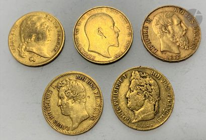 null Lot de 5 pièces en or, européennes: - 1 Souverains en or. Type Edouard VII....